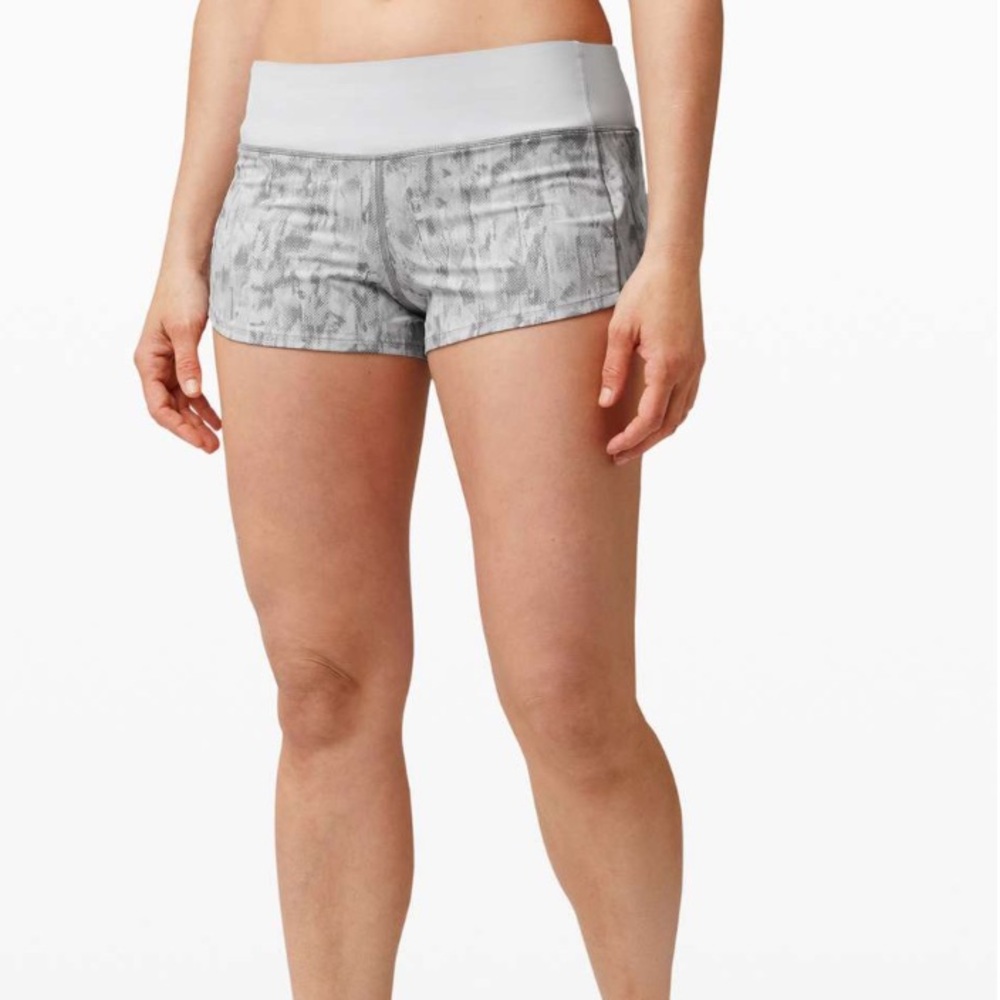 Lululemon speed up shorts 2.5” City Breeze Alpine White Multi / Alpine white SZ8